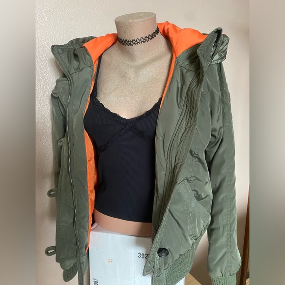 SOLD - Picture 2 of 6